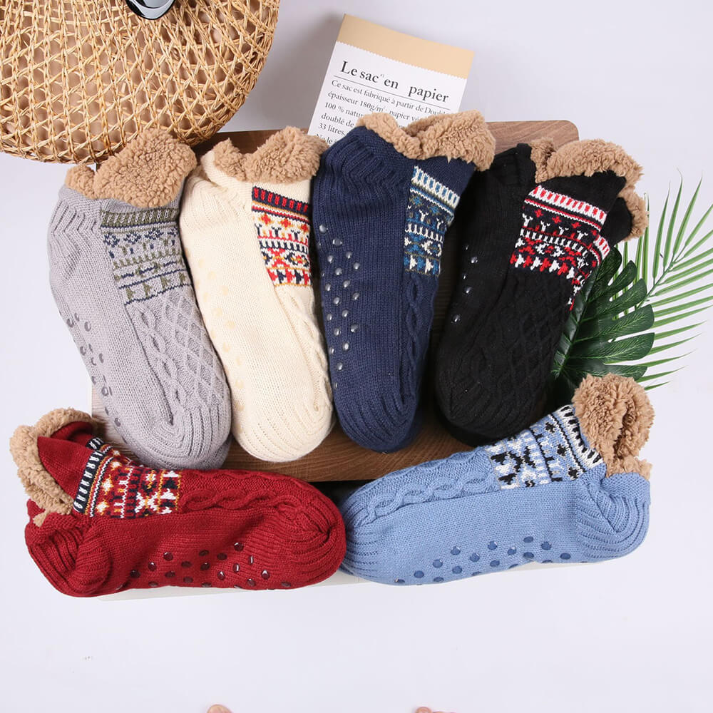 Slipper Socks for Women and Men – Warm Fleece-Lined with Non-Slip Grips
